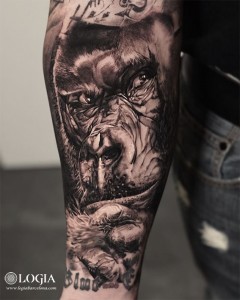 tattoo_gorila_brazo_logia-barcelona_nikolay 